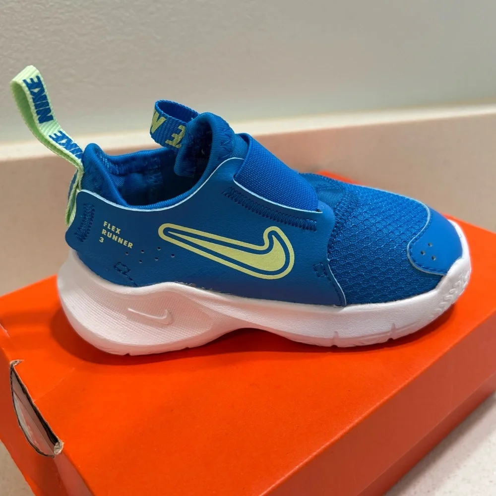 Nike Flex Runner 3 Toddler Sneakers Size 6